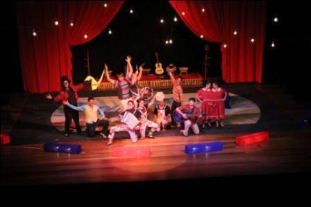 PM e parceiros realizam semana teatral de prevenção as drogas em Araxá