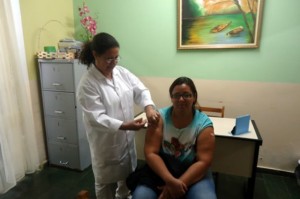 Secretaria de Saúde de Tapira promove vacinação nas escolas