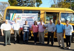 Aquisição de microônibus e ambulância beneficia Campos Altos