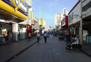 Calçadão da Rua Presidente Olegário Maciel, parte do Centro Comercial de Araxá