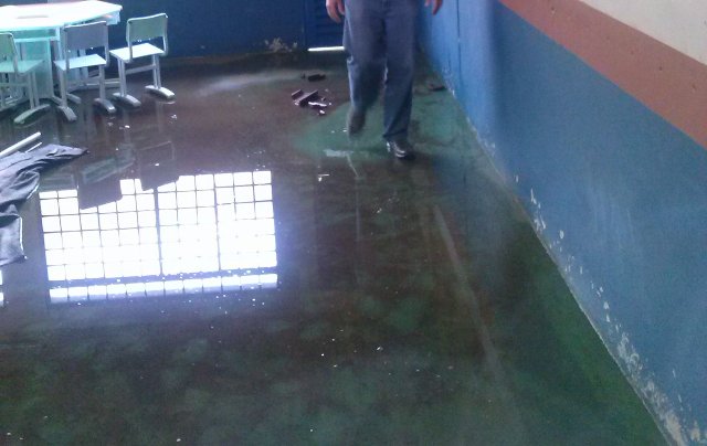 Secretário de Desenvolvimento Urbano visita locais danificados pela chuva em Araxá