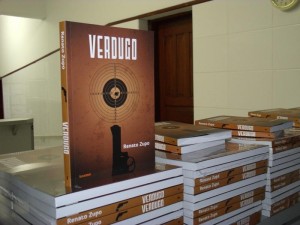 Projeto Verdugo repassa livros para entidades assistenciais de Araxá