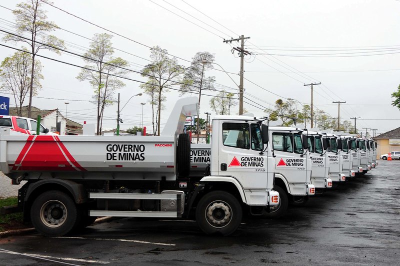 Bambuí e Araxá estão entre as beneficiadas com máquinas do ProMunicípio