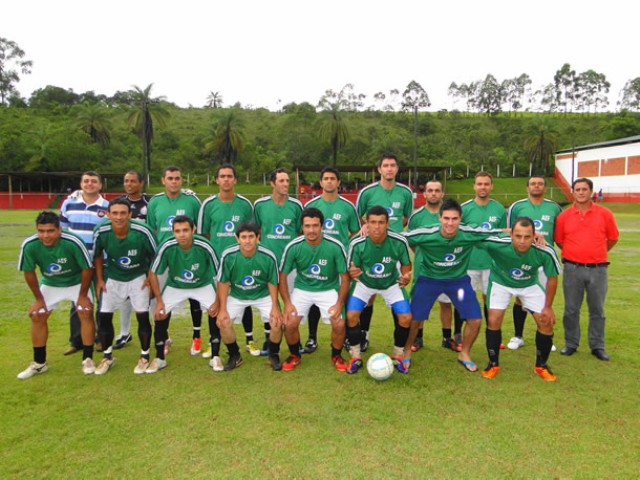 Canoas é campeão do Campeonato Amador de Tapira 2013