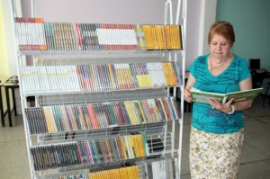 Prefeitura de Tapira adquiri DVDtecas para escolas municipais
