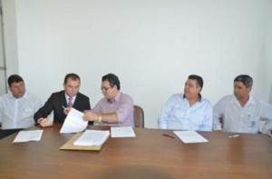 Prefeitura de Patos de Minas assina convênios com a Caixa