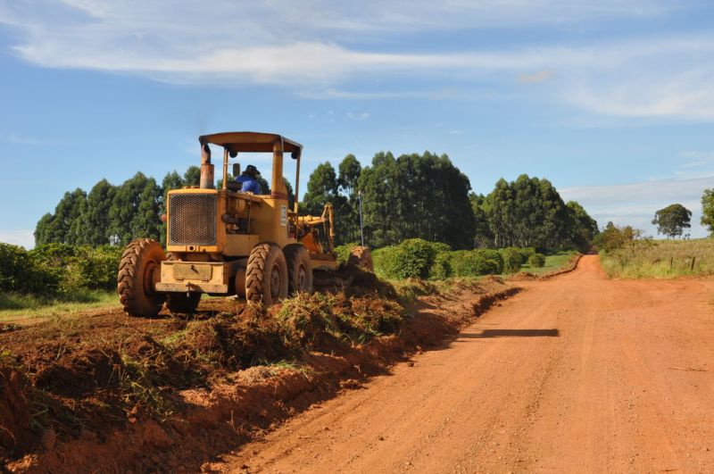 Produtores rurais satisfeitos com manutenção de estradas vicinais