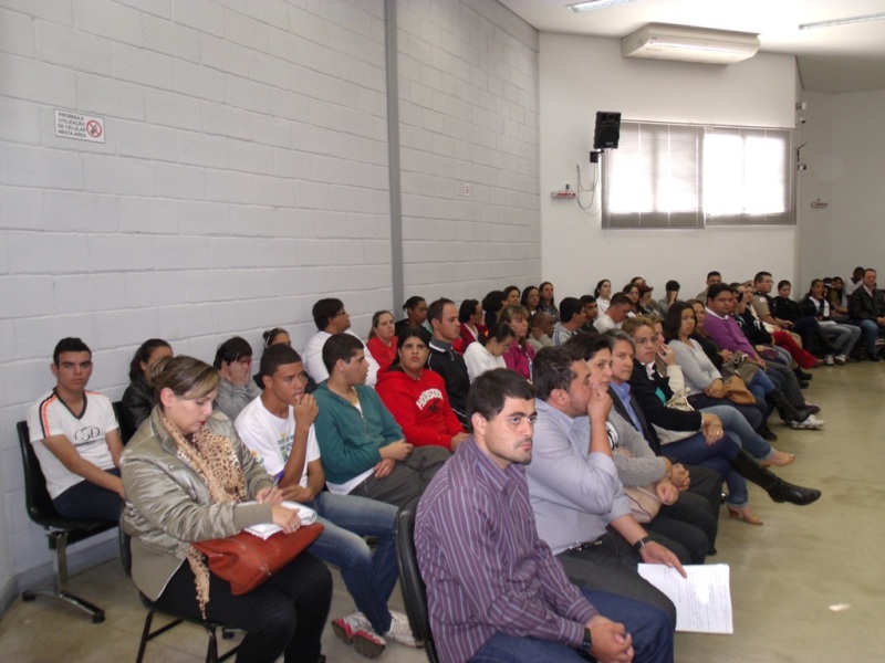 Câmara de Araxá lotada para debater direitos da criança e adolescente em Fórum Comunitário
