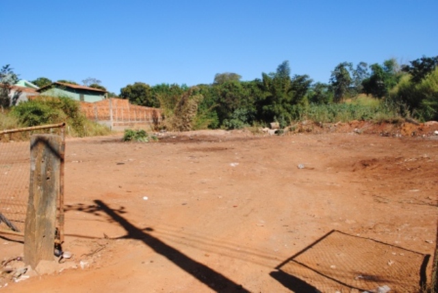 Prefeitura de Patos realiza limpeza no ecoponto da avenida Padre Almir