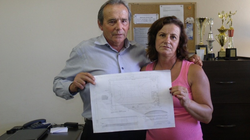 Vereador Eustáquio Pereira recebe boa notícia sobre quadra da Escola Luiza de Oliveira Faria