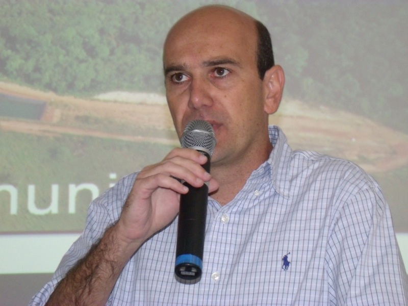 Vereador Fabiano Santos Cunha pede reforma urgente da Escola Caic, no Setor Norte