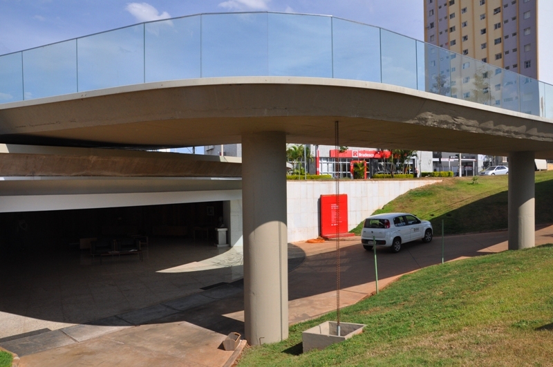 Passarela da Fonte Luminosa de Araxá é liberada 1 ano e 13 dias depois de ser interditada