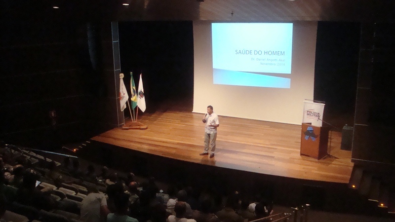 Militares participam de palestra sobre câncer de próstata, em Araxá