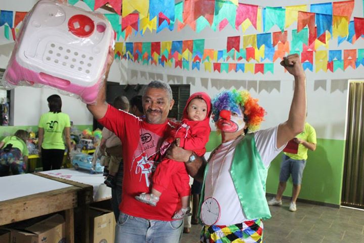 Hospital de Brinquedos realiza doação para crianças de Araxá