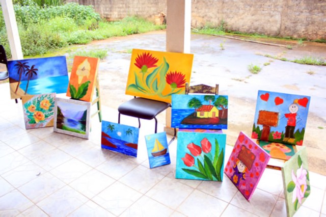 Centro de Assistência Social de Tapira realiza Feira de Artes