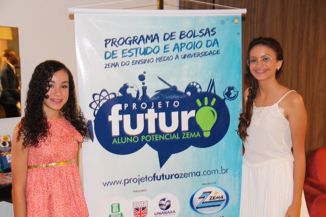 Zema apresenta alunas selecionadas a participar do “Projeto Futuro: Aluno Potencial Zema”
