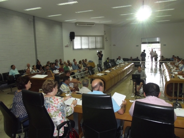 Fórum Comunitário debate políticas públicas para os idosos