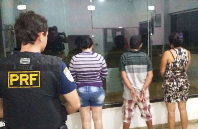 Polícia Rodoviária Federal prende trio com produtos eletrônicos em Campos Altos