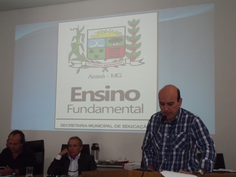 Câmara aprova projeto que padroniza uniformes da rede municipal de ensino