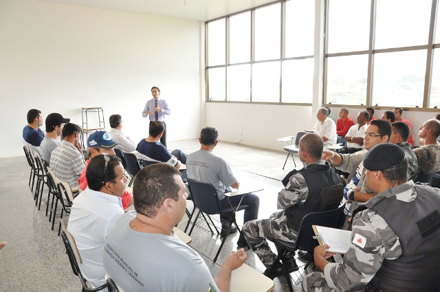 Mais um treinamento feito com vigilantes patrimoniais da PMA