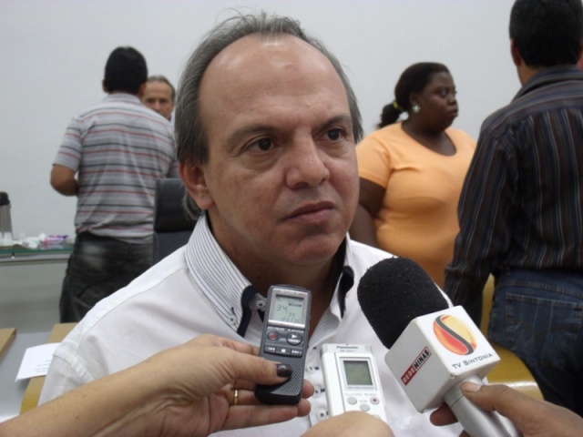 Mulher presa em Campos Altos, em ônibus rodoviário, com tabletes de maconha