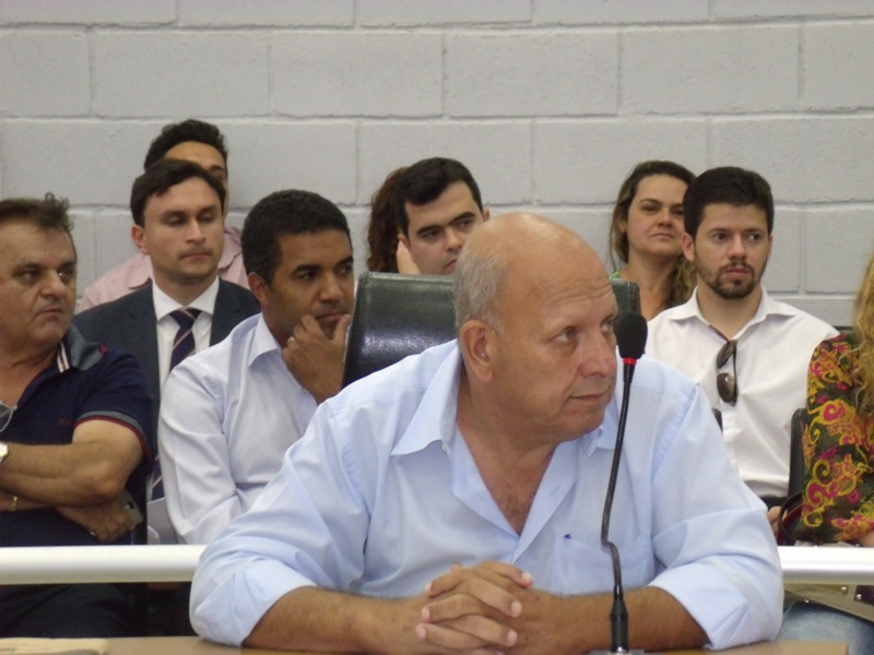 Carlos Roberto Rosa volta à presidência da Câmara de Vereadores de Araxá