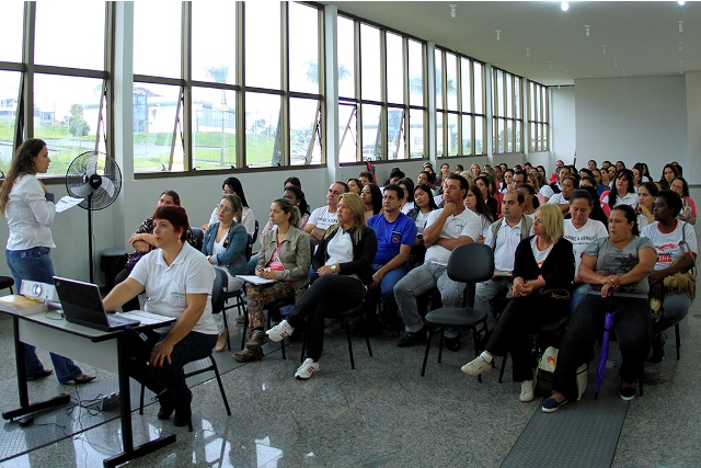 Curso de Galinha Caipira direciona pequenos produtores à qualidade e eficiência produtiva