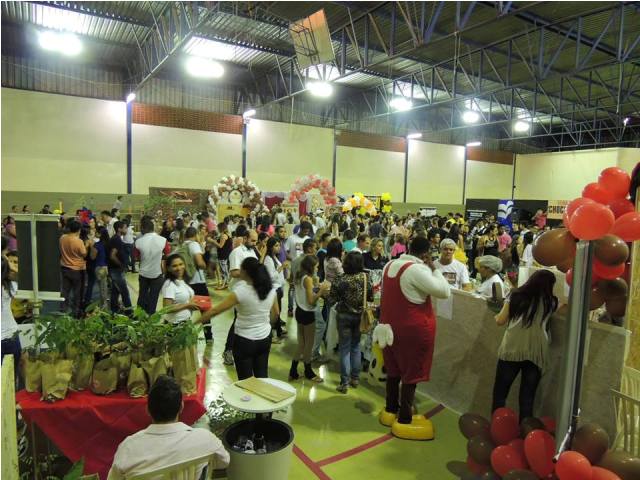 Desafio do Chocolate incentiva alunos e lucro é revertido para instituições de Araxá