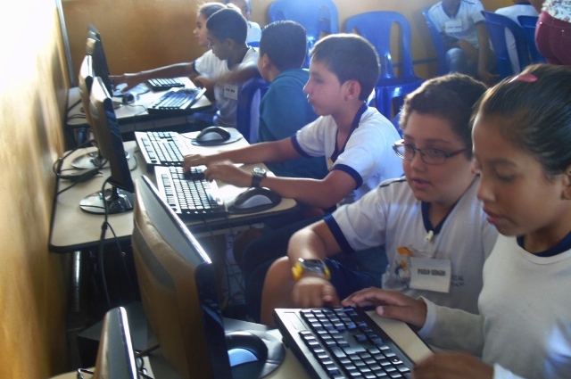 Bebê de aproximadamente 10 dias de vida é abandonado pela mãe em Araxá