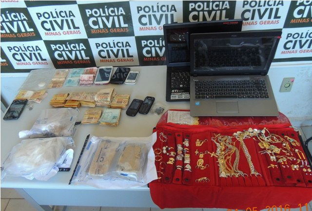 PM apreende simulacro de arma de fogo com adolescente