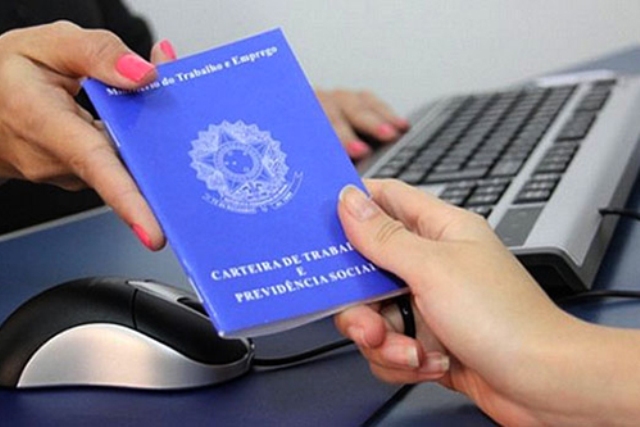 Páscoa Iluminada Araxá 2016 reúne 35 mil pessoas e arrecada 2,5 toneladas de alimentos não perecíveis