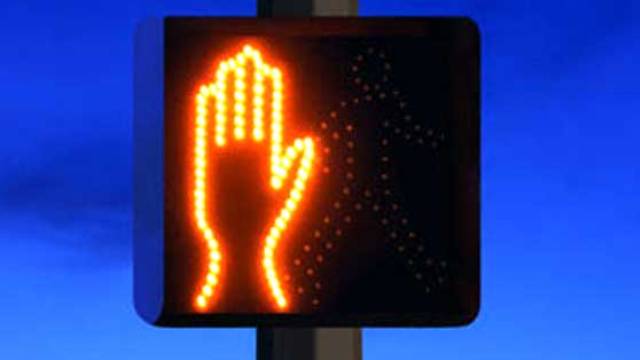 Avenidas Antônio Carlos e Senador Montandon terão sinalização para pedestres