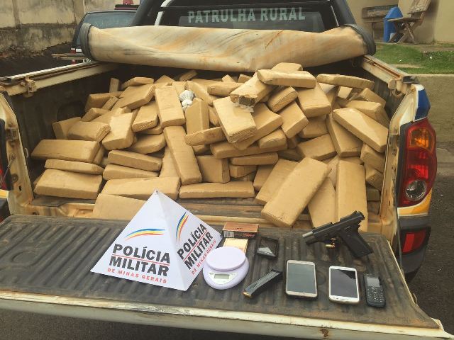 Santa Casa de Araxá faz pré-lançamento da Campanha Natal contra o Câncer para autoridades