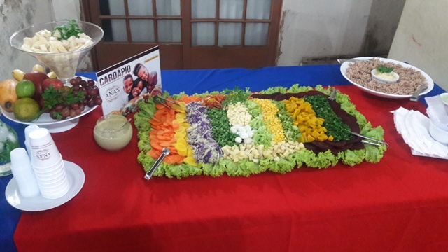 Profissionais da saúde utilizam reeducação alimentar como meta para pacientes