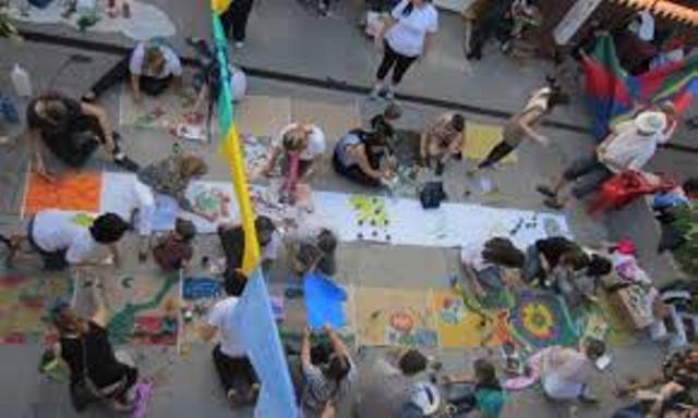 Lídia Jordão visita o projeto Casa do Pequeno Jardineiro