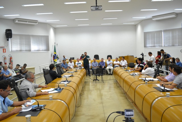 Fórum debate a Lei que proíbe o tráfego de veículos pesados no Centro de Araxá