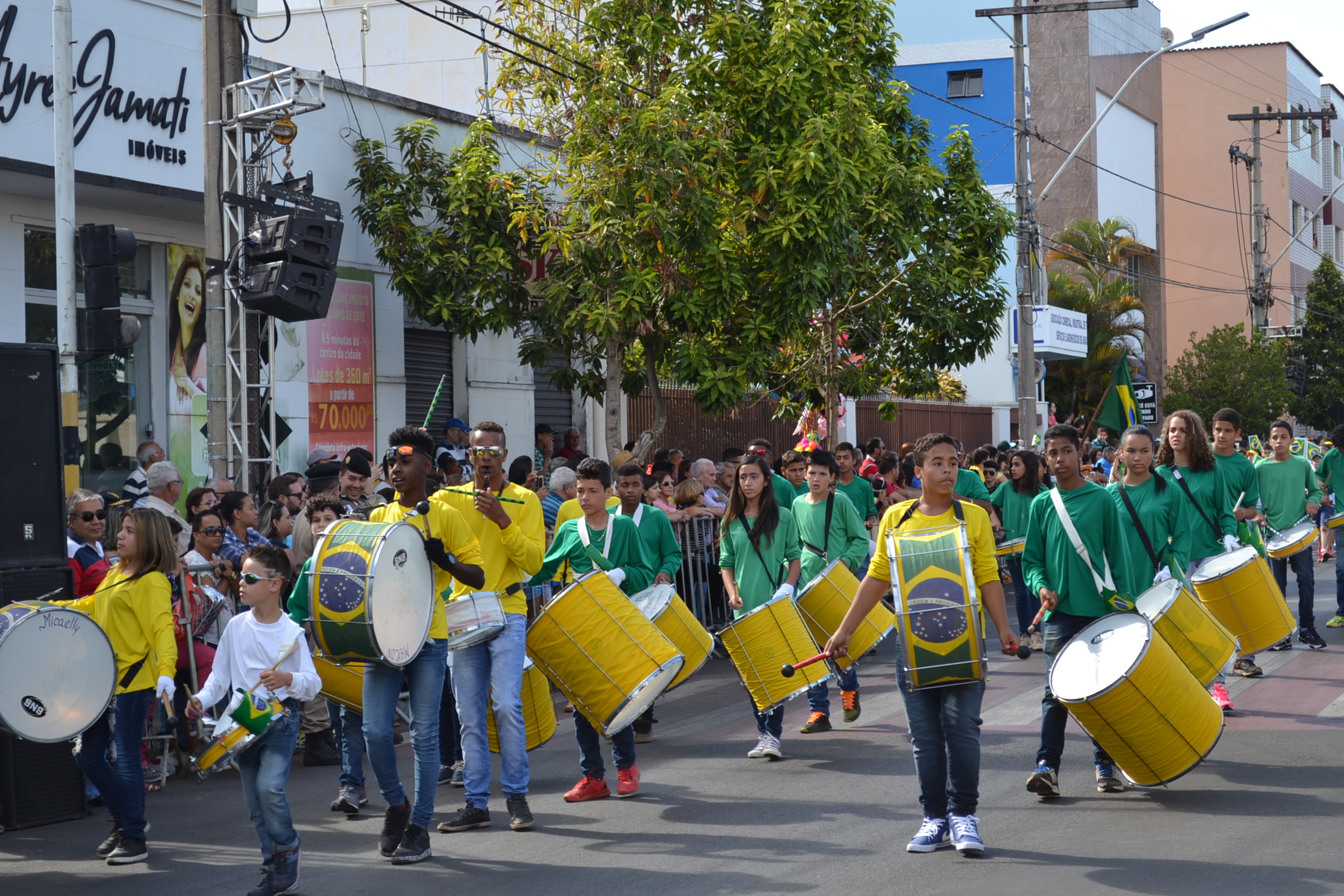 Galeria de fotos: Escolas e entidades de Araxá comemoram 7 de Setembro com desfile
