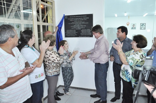 Duas unidades escolares inauguradas em Araxá, nos Bairros São Pedro e Max Neumann