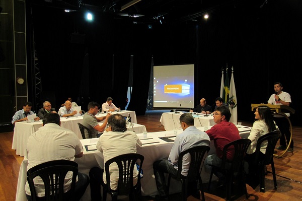 Empresa Júnior do Uniaraxá trabalha na integração de Cursos com a Comunidade