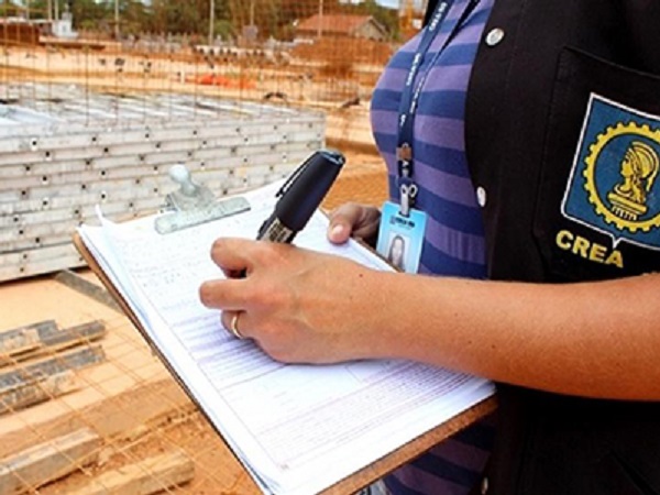 Casal acusado de tráfico é preso com droga no Setor Norte de Araxá