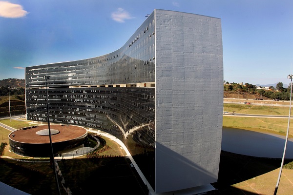 Transforma Minas inicia certificação para cargo de superintendente regional de ensino