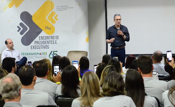 Zema defende legislação tributária simplificada para valorizar empresas e impulsionar a economia de Minas
