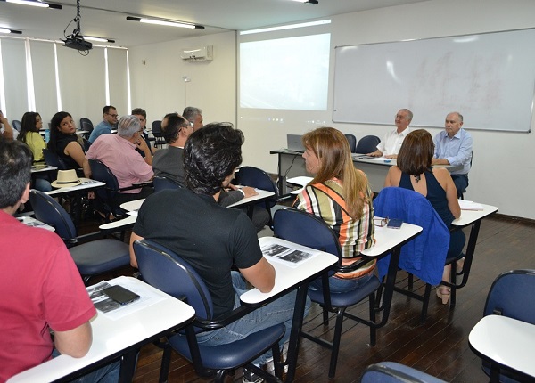 Sempre Um Papo recebe juristas para falar de adoção em Araxá