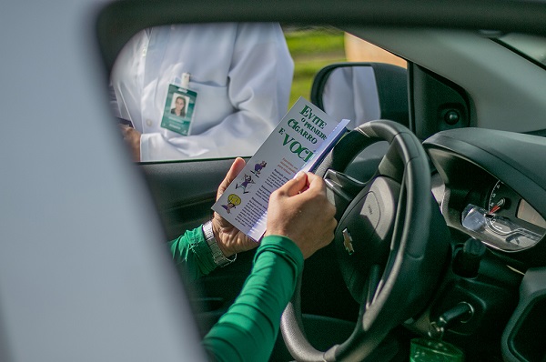 PM aprende maços de cigarro sem nota e prende acusados
