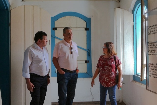 Bosco e secretário estadual de cultura visitam igreja São Sebastião em Araxá