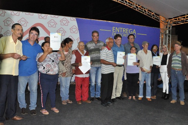 Minas lidera geração de empregos, atrai empreendimentos e garante assistência ao cidadão