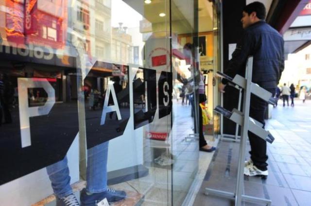 PM prende acusados de roubo, recupera dinheiro e apreende arma de fogo em Perdizes