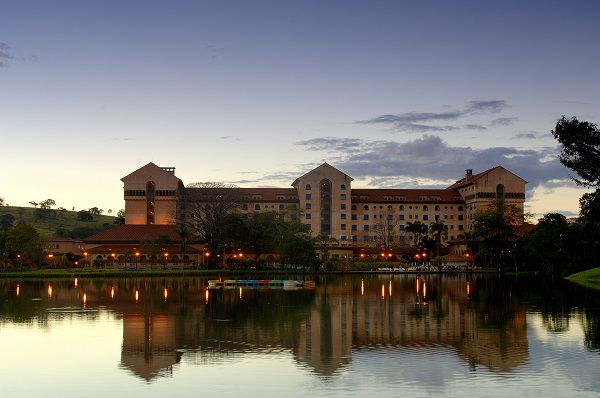 Polícia Militar divulga fotos de foragidos da Apac de Araxá