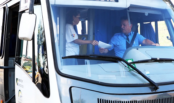 DEER/MG promove ações educativas sobre o transporte fretado de passageiros