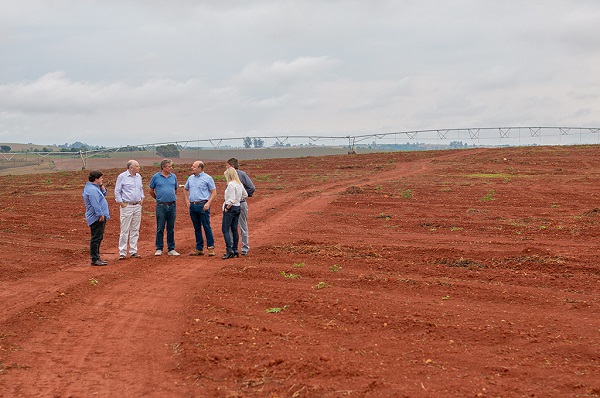 Comitiva visita local onde será instalada a McCain em Araxá